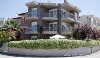 Eleni 4 Seasons Apartments, Magán szállás a községben Hanioti, Görögország